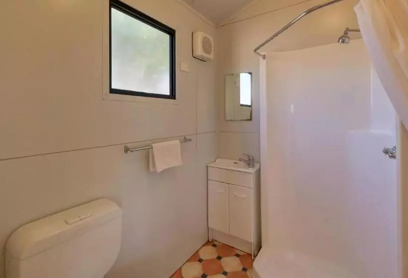 Hotelli Cobar Caravan Park