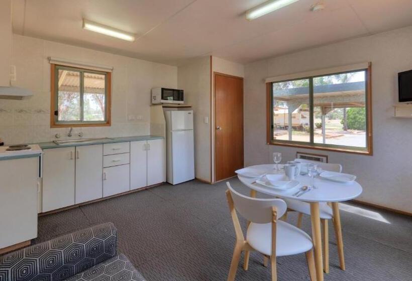 Отель Cobar Caravan Park