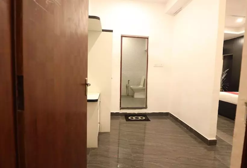 ホテル Fabexpress Gauri Shree