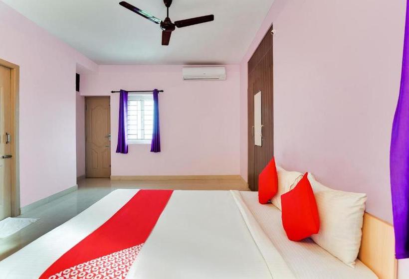 בית מלון כפרי Flagship Lotus Lakeview Apartments