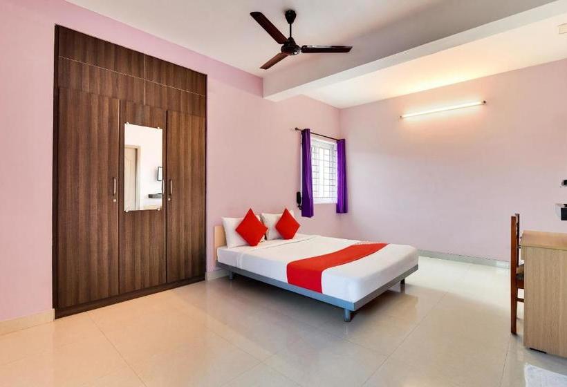 בית מלון כפרי Flagship Lotus Lakeview Apartments