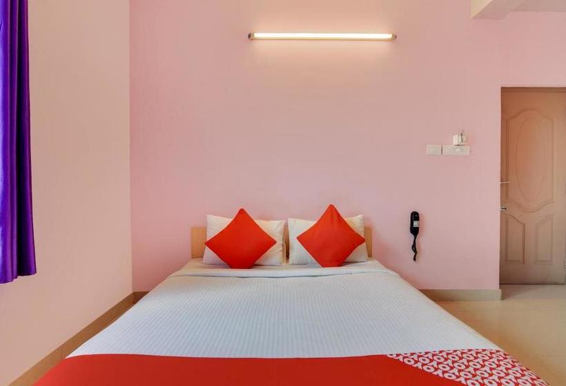 בית מלון כפרי Flagship Lotus Lakeview Apartments