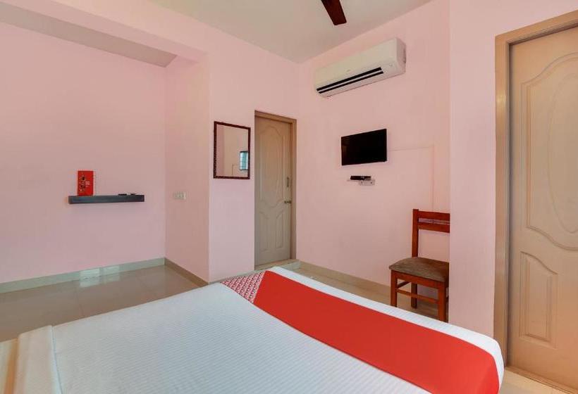 בית מלון כפרי Flagship Lotus Lakeview Apartments