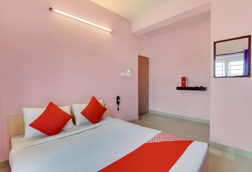 בית מלון כפרי Flagship Lotus Lakeview Apartments