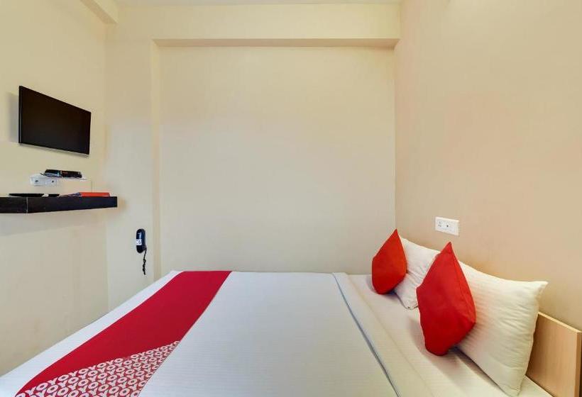 בית מלון כפרי Flagship Lotus Lakeview Apartments