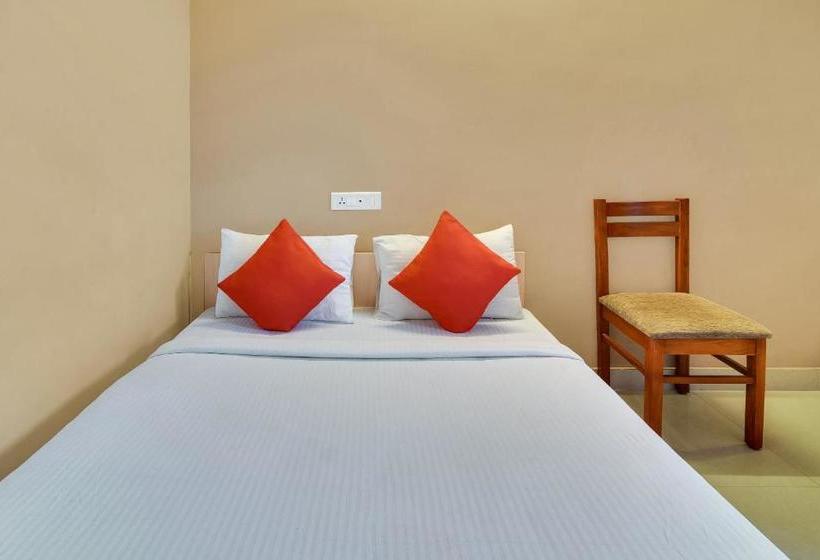 בית מלון כפרי Flagship Lotus Lakeview Apartments