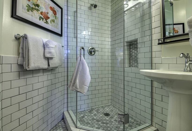 Отель The Clinkscale