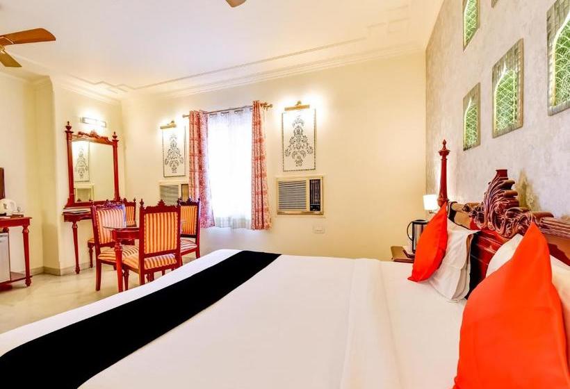 호텔 Capital O 76784 Lmb