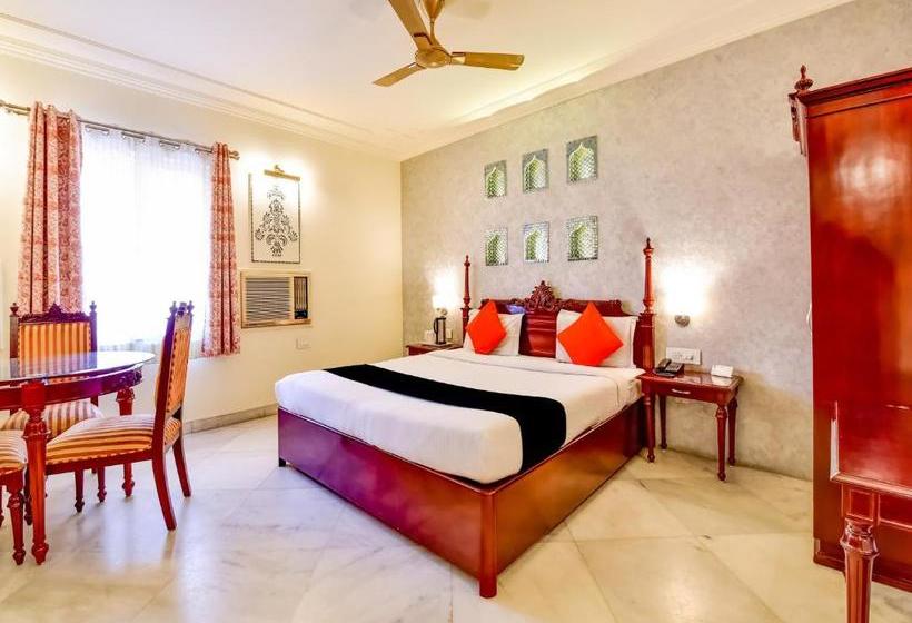 호텔 Capital O 76784 Lmb