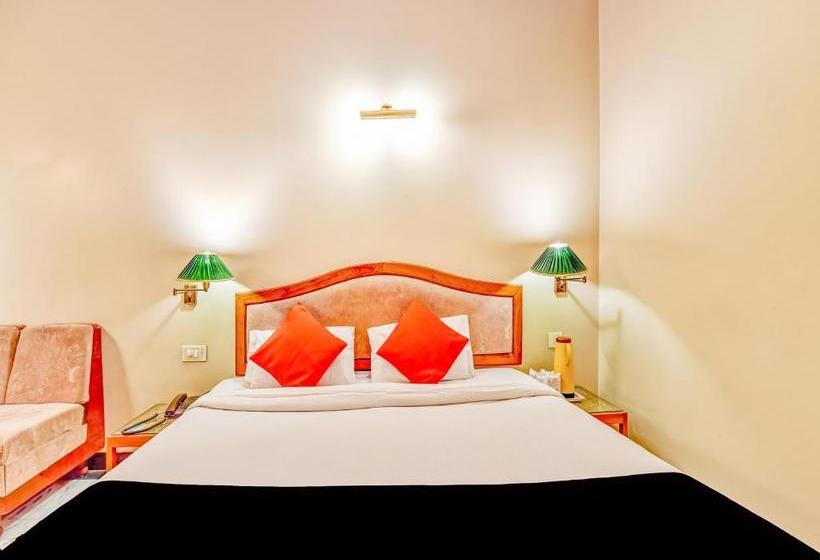 호텔 Capital O 76784 Lmb