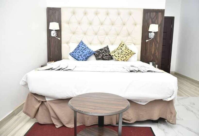 هتل Golden Tulip Grand Palazzo