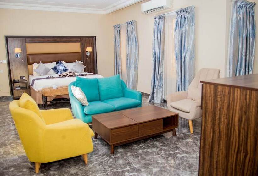 هتل Golden Tulip Grand Palazzo