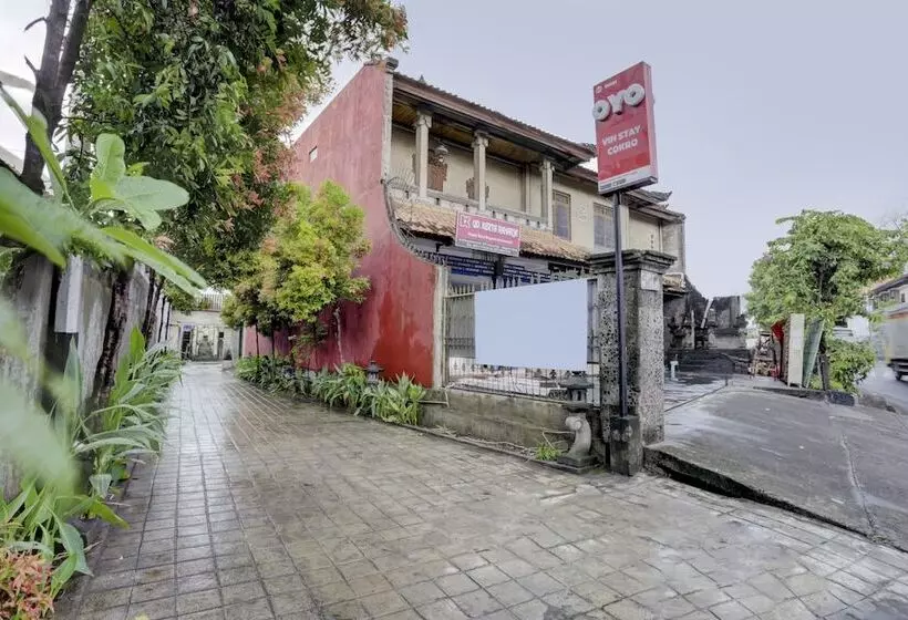 Hotelli Oyo 90131 Vin Stay Cokro