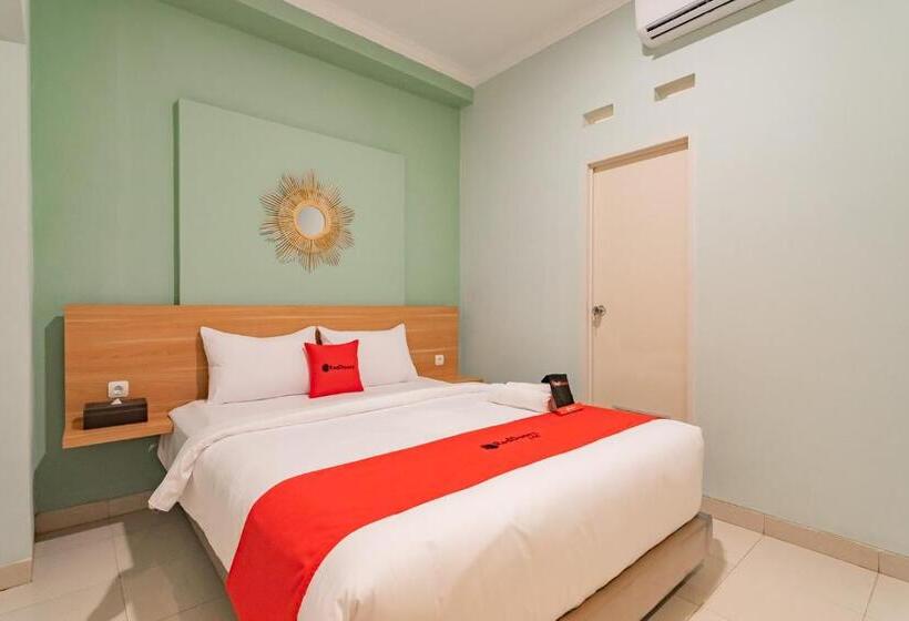 בית מלון כפרי Reddoorz Plus @ Bagusrangin Street