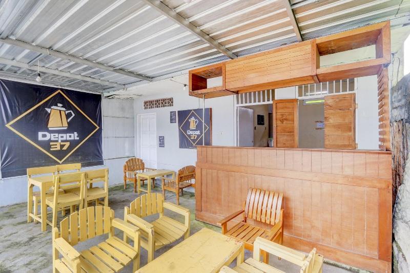 Spot On 90156 Hotel Ramayana