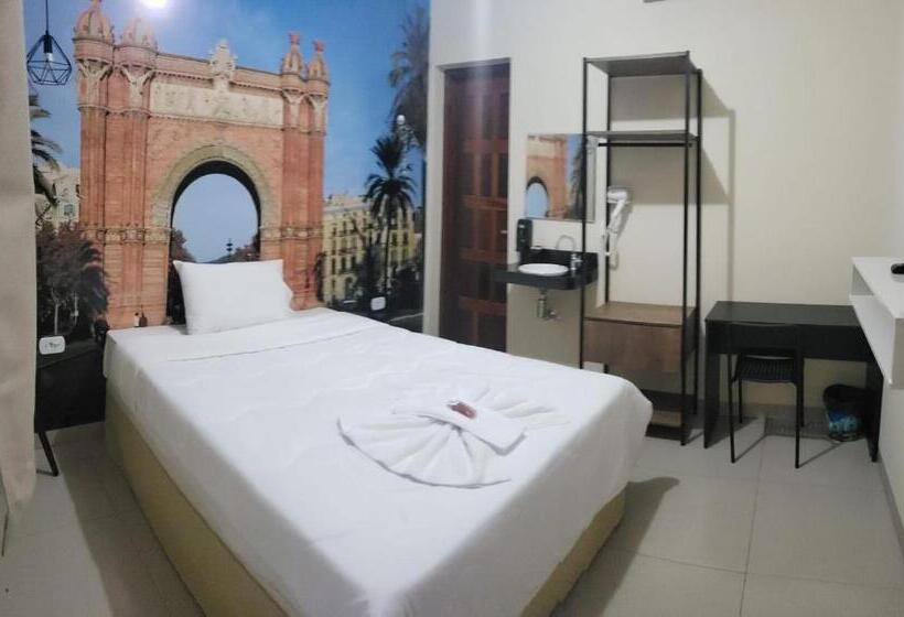 Pension Shelter Hostel E Pousada