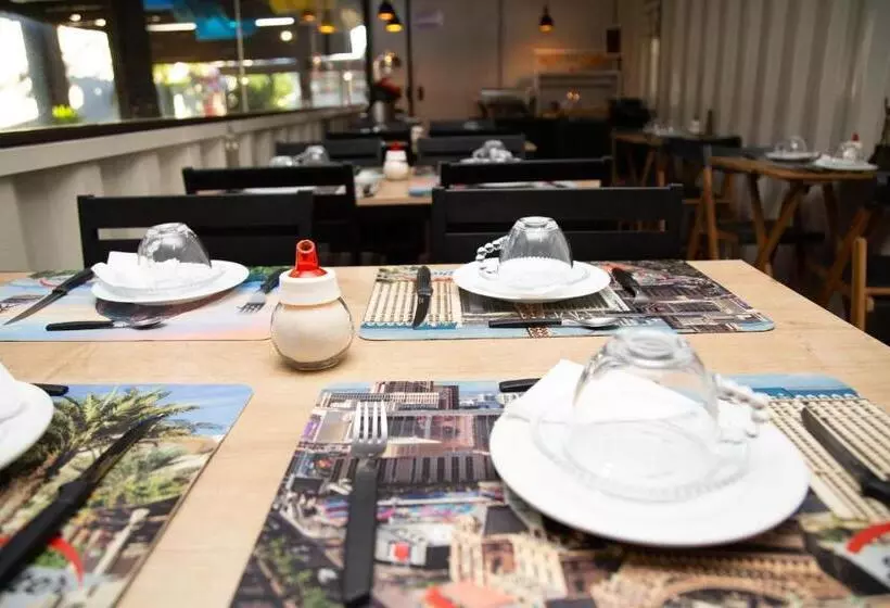 ペンション Shelter Hostel E Pousada