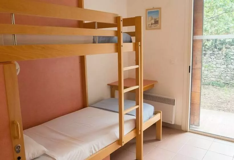Auberge De Jeunesse Hi Nîmes