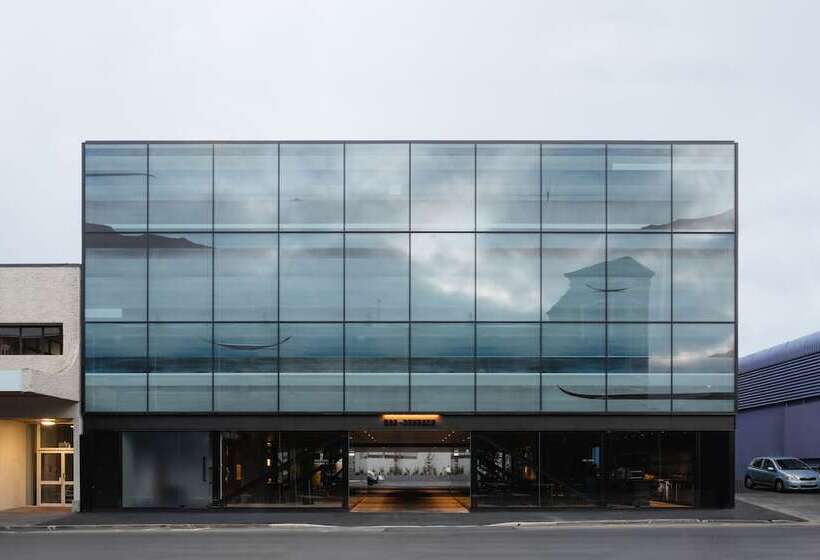Hotel Ebb Dunedin