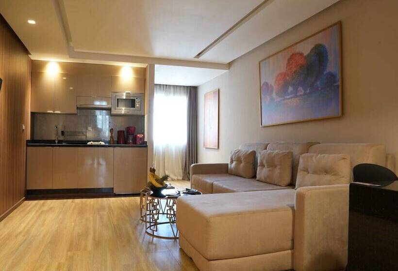 Отель First Suites