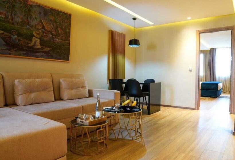 Отель First Suites