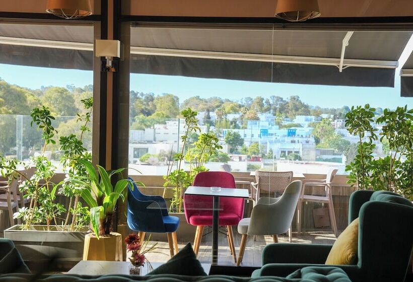 Отель First Suites