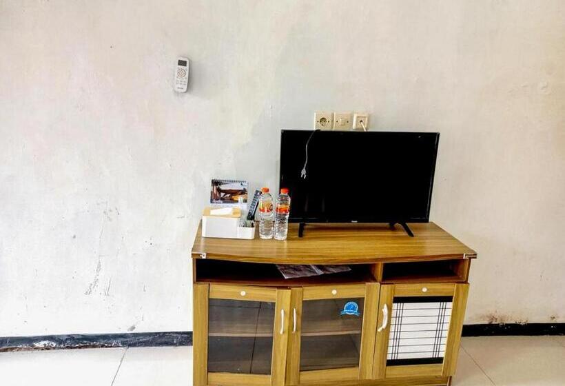 Szálloda Villa Kampoeng City Pacet Mitra Reddoorz