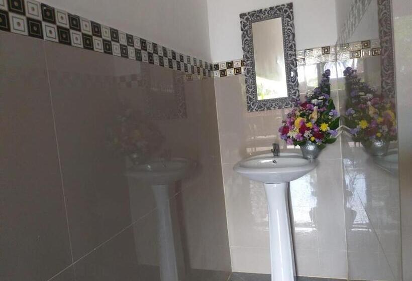 פנסיון Dados Guest House