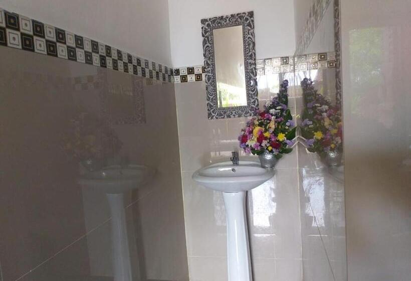 פנסיון Dados Guest House