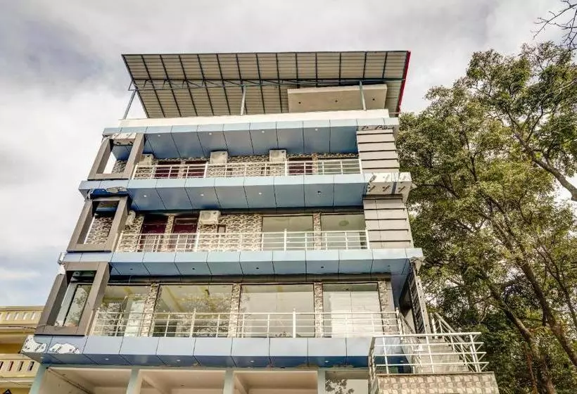 پانسیون Oyo Home 66693 Cheerful 2bhk Apartment Dehradun