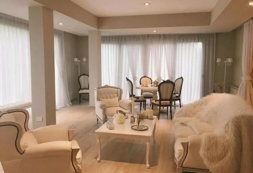 Retkeilymaja La Posada Multiespacios