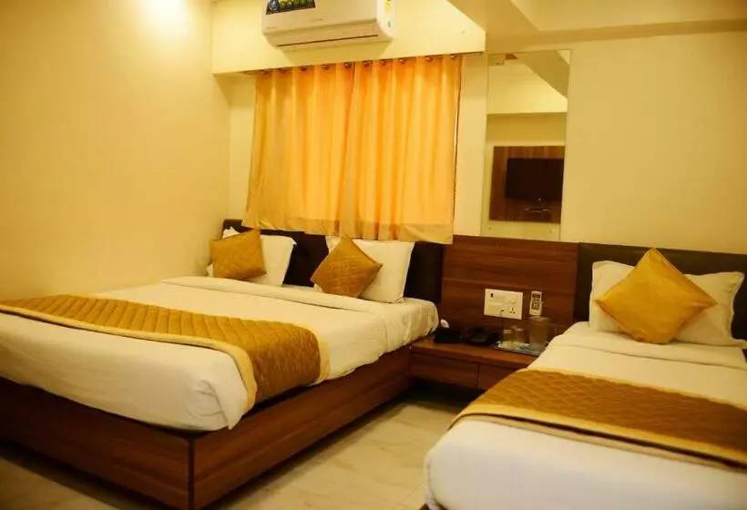ホテル Ashyana   Near To Grant Road Station Mumbai