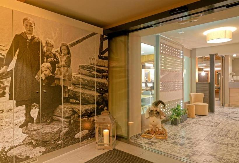 Отель Edelweiss