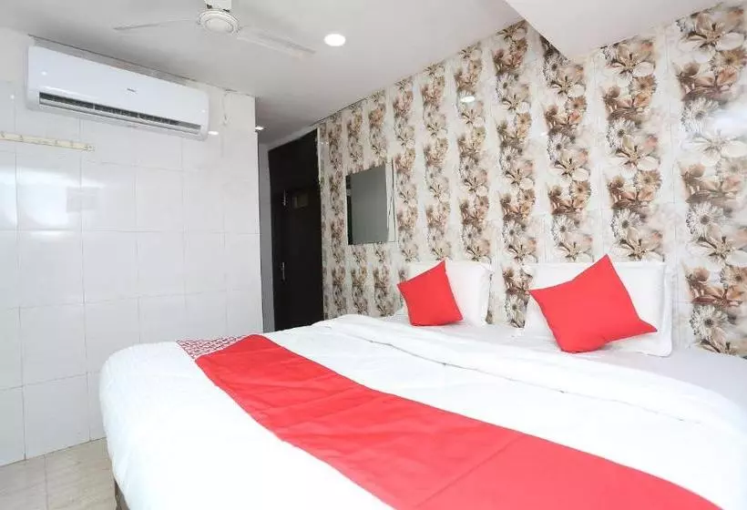 ホテル Oyo 33002 Mansi Guest House