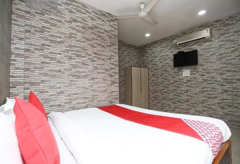 ホテル Oyo 33002 Mansi Guest House
