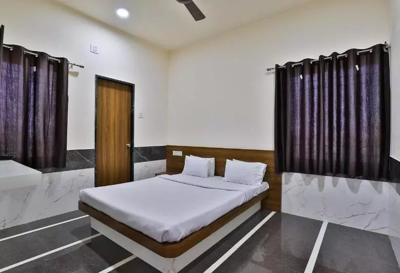 ホテル Spot On 37366  Mahalaxmi