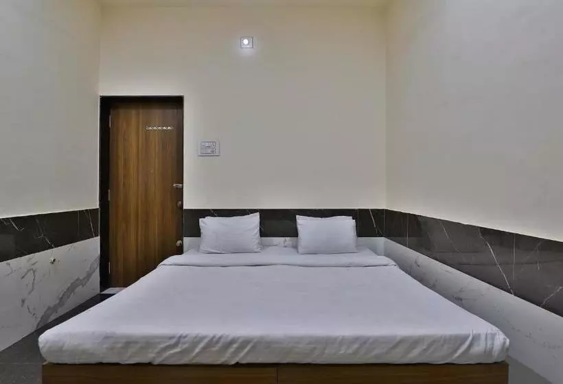 ホテル Spot On 37366  Mahalaxmi