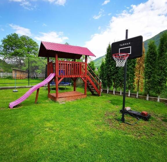 پانسیون Dendy