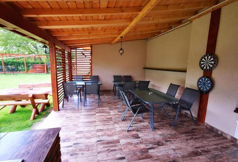 پانسیون Dendy