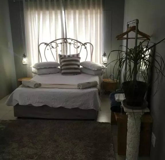 Majatalo Spinoza Self Catering Accommodation