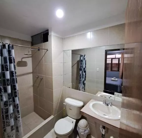 هتل Alpamayo Guest House