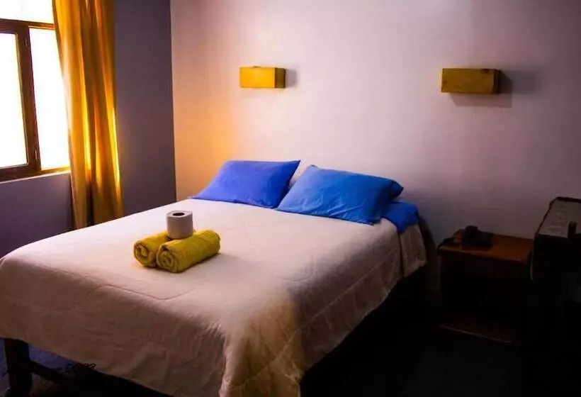 هتل Alpamayo Guest House