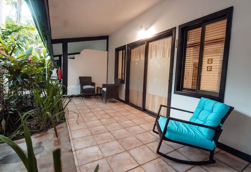 Отель Bahia Del Sol Beach Front Boutique