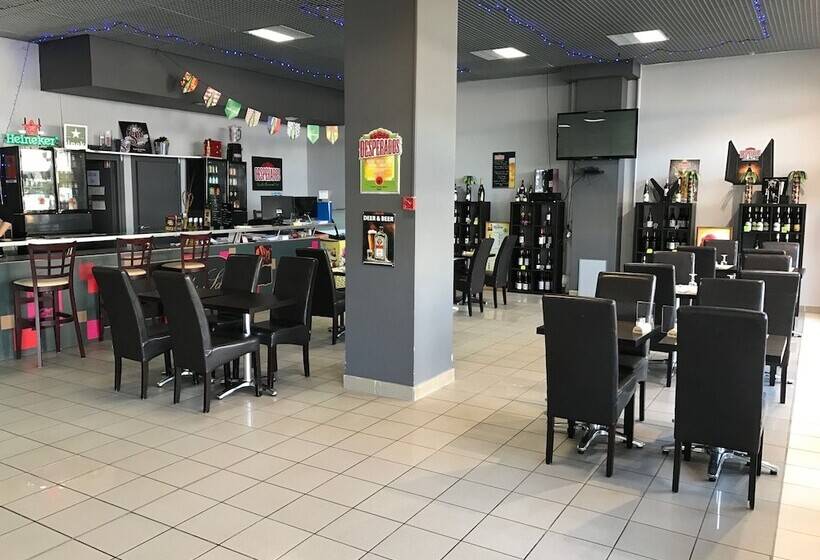 בית מלון כפרי De La Tour