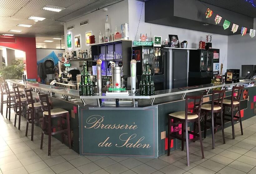 בית מלון כפרי De La Tour