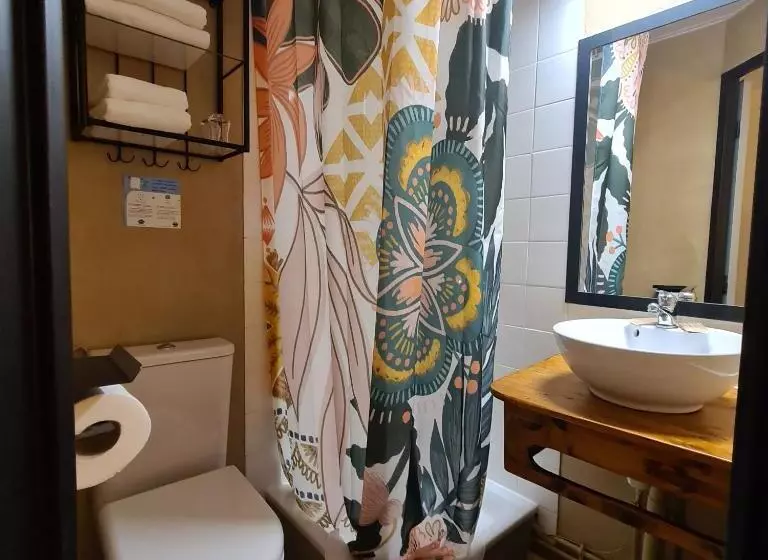 בית מלון כפרי Hôtel L Etoile Aéroport   A61