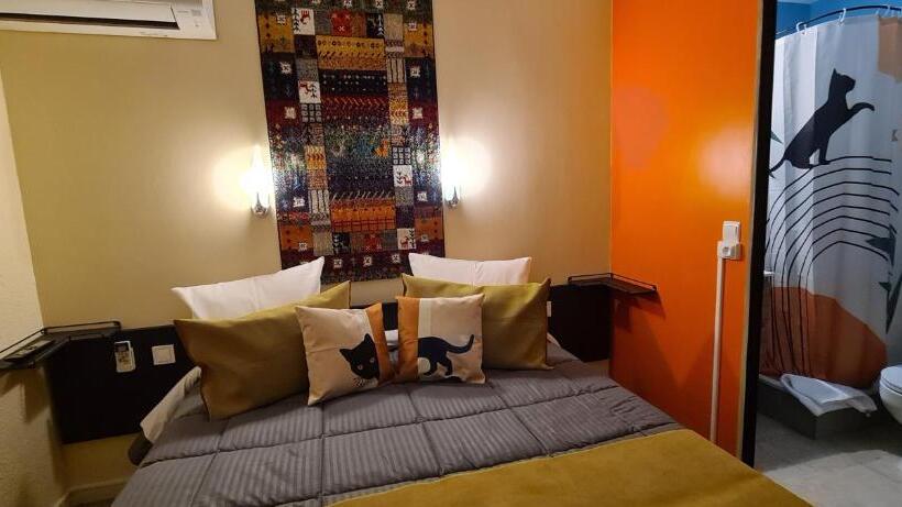 בית מלון כפרי Hôtel L Etoile Aéroport   A61