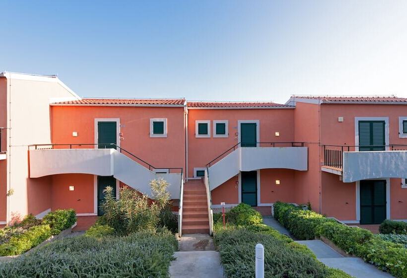 Отель Maistra Camping Koversada Uncovered Naturist Mobile Homes