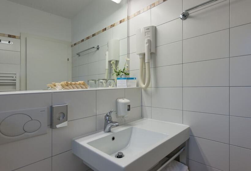 Отель Maistra Camping Koversada Uncovered Naturist Mobile Homes