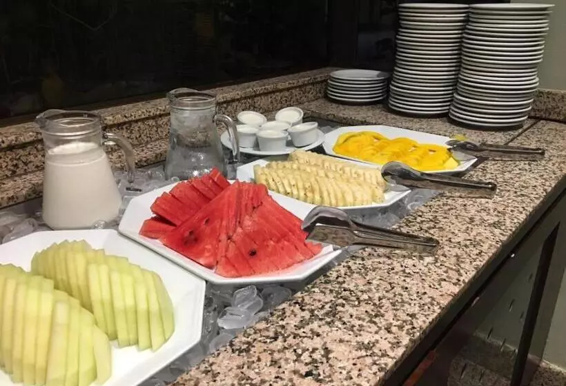 فندق Pousada Dos Girassóis